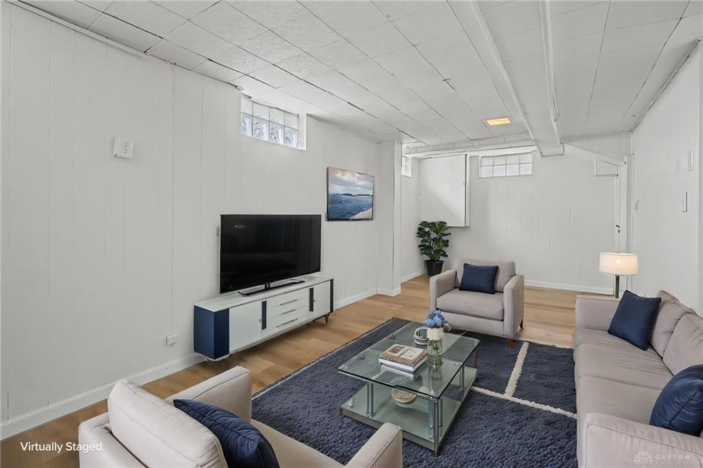 627 Yale Property Photo 34
