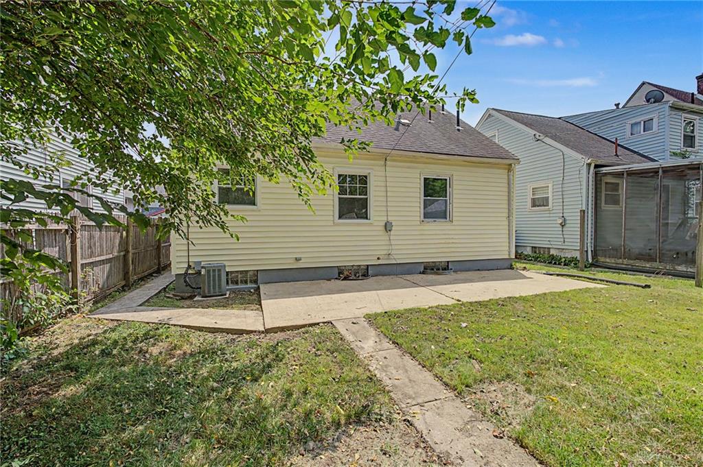 627 Yale Property Photo 45