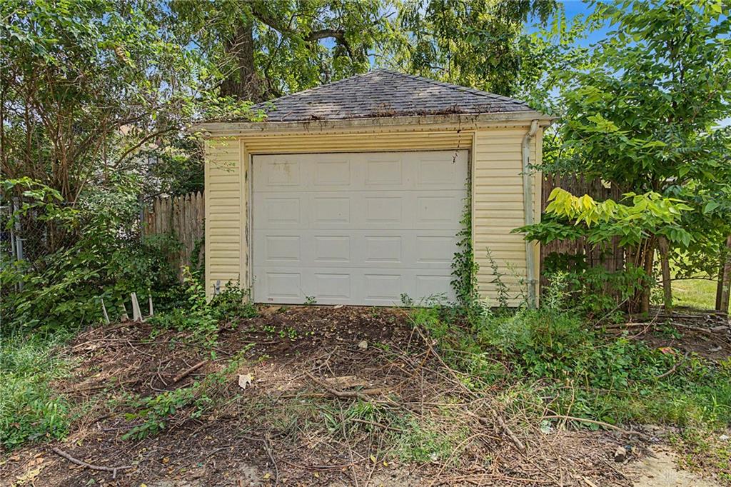 627 Yale Property Photo 46