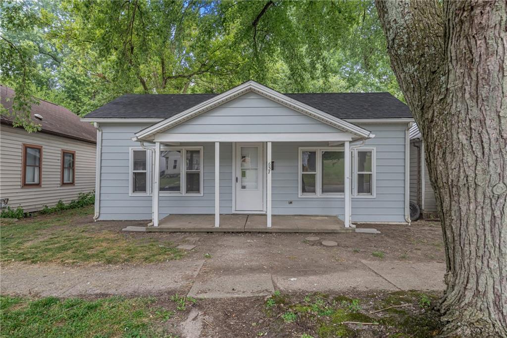 637 E Main Property Photo 1