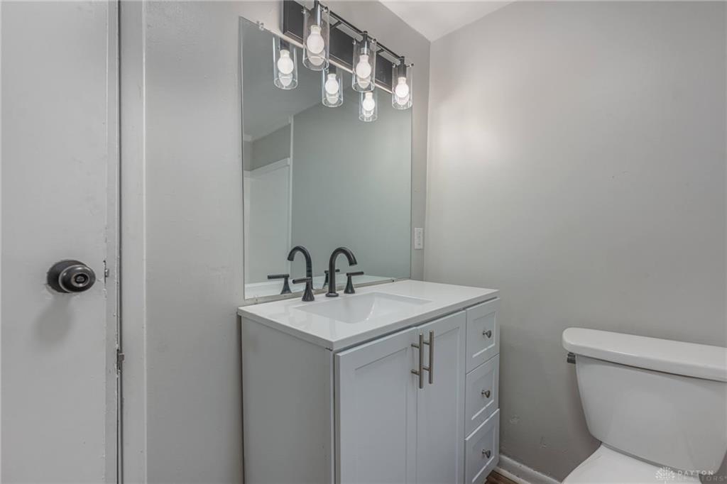 637 E Main Property Photo 17