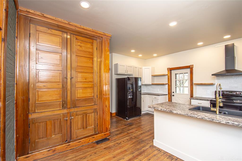 117 Montgomery Property Photo 21