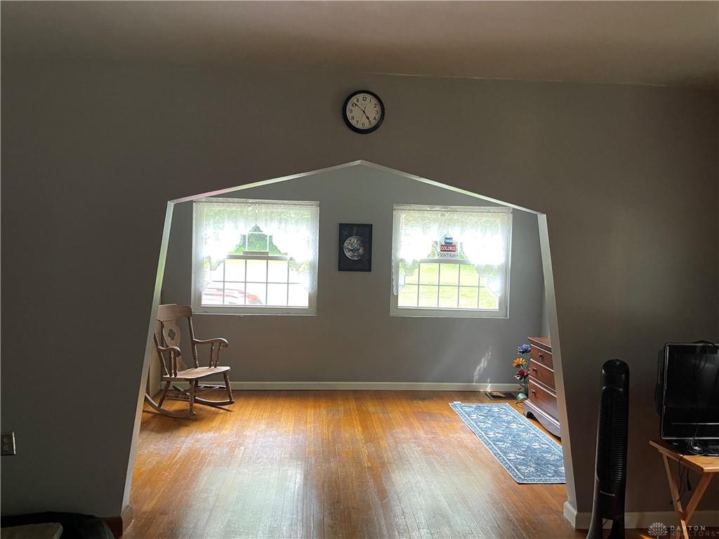 9012 Free Short Property Photo 4