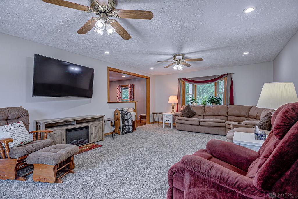9152 Free Short Property Photo 6