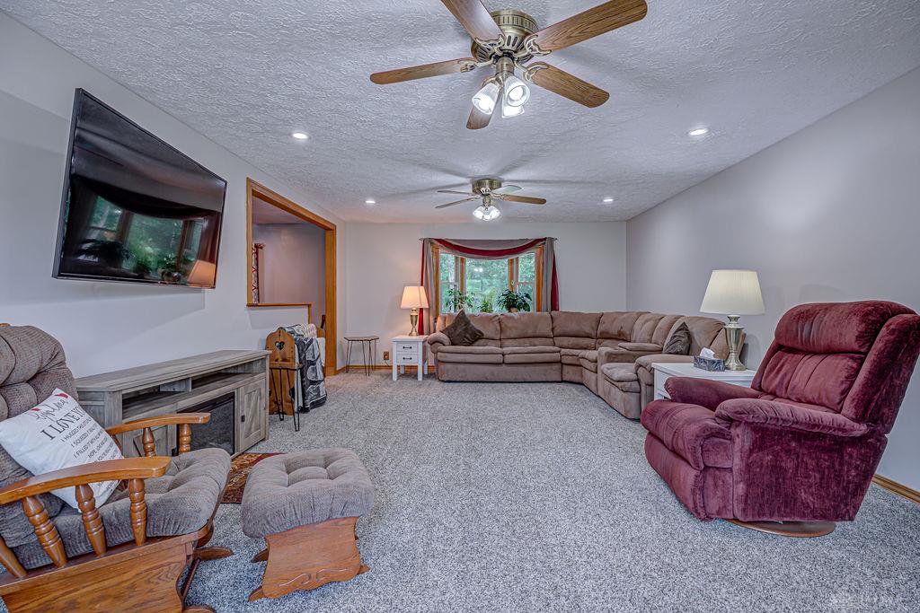 9152 Free Short Property Photo 7