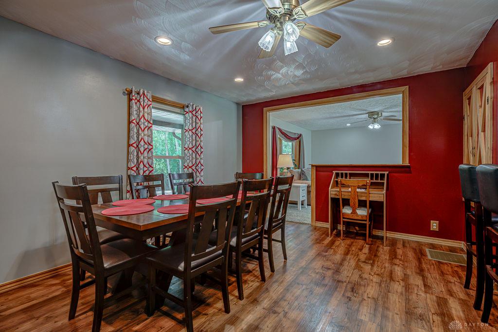 9152 Free Short Property Photo 10