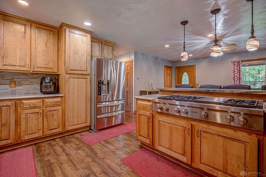 9152 Free Short Property Photo 17