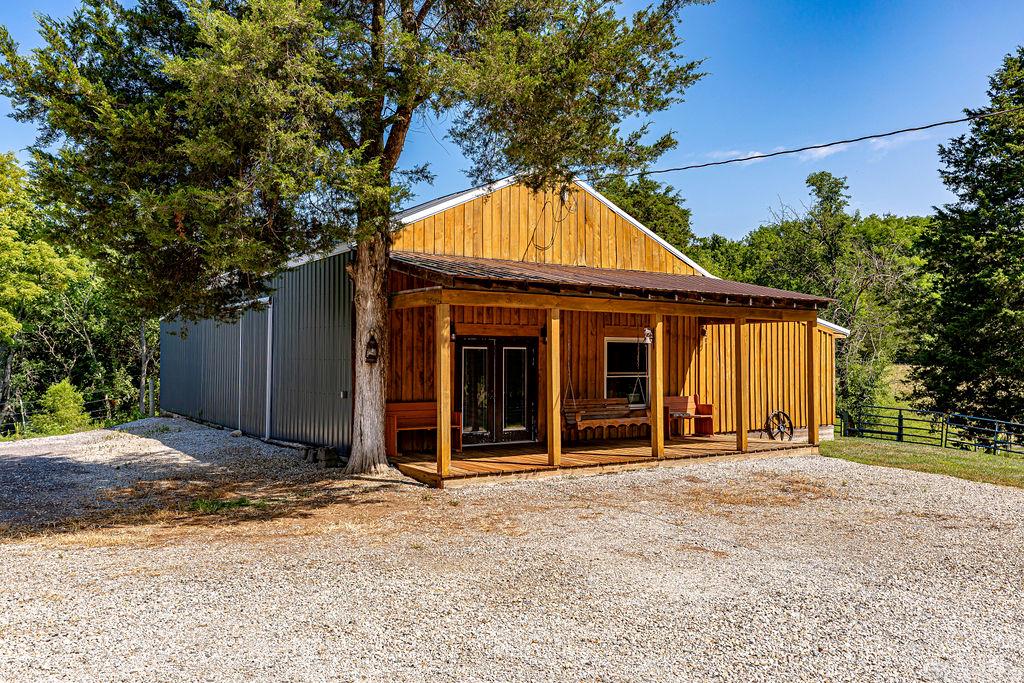 9152 Free Short Property Photo 32