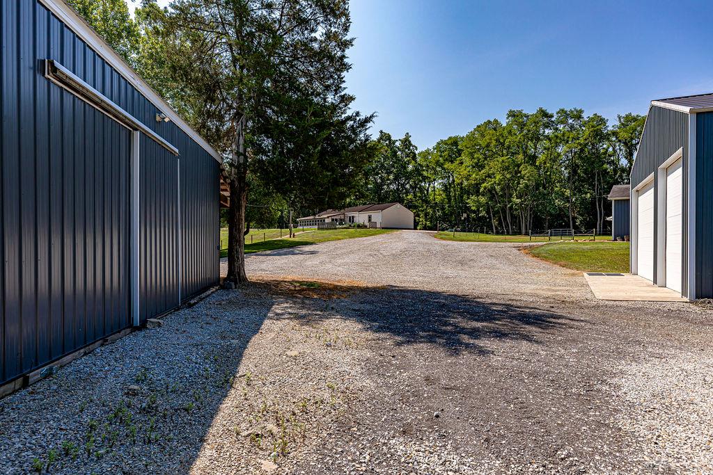 9152 Free Short Property Photo 33