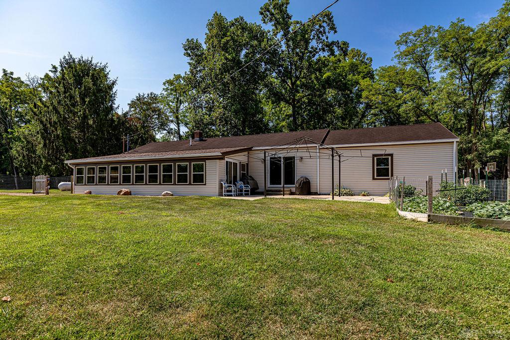 9152 Free Short Property Photo 47
