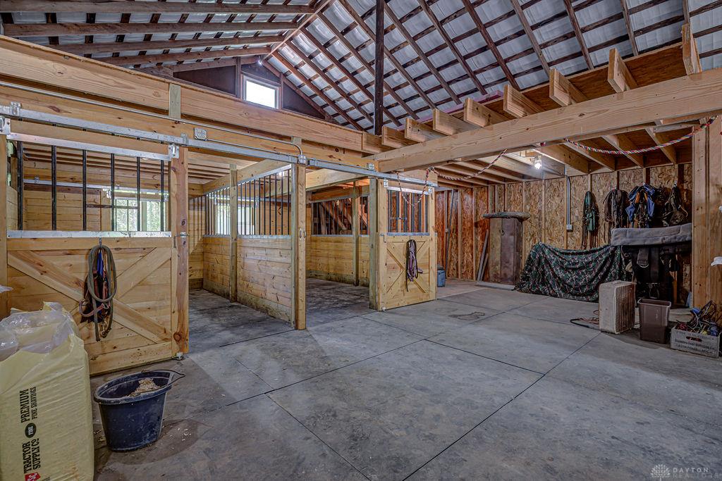 9152 Free Short Property Photo 76