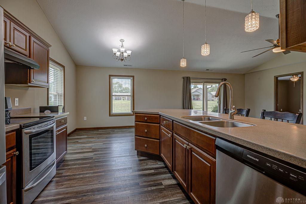 136 Pebble Creek Property Photo 23