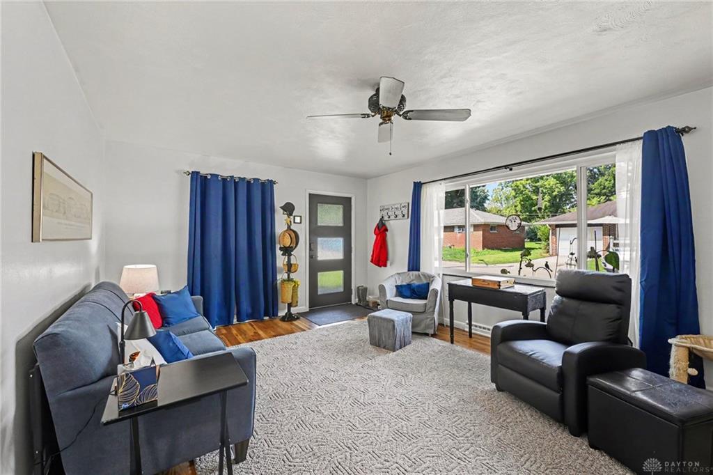 5 Circle Property Photo 9