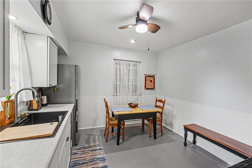 5 Circle Property Photo 10