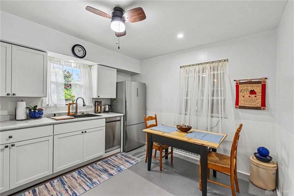 5 Circle Property Photo 11
