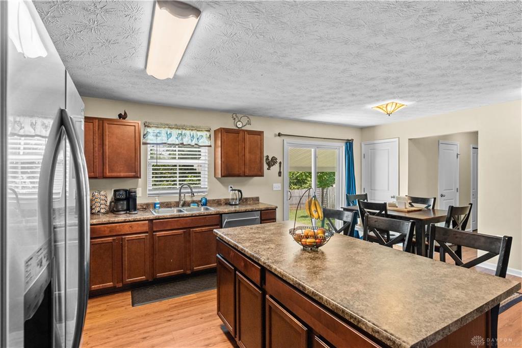 1120 Shannon Property Photo 7
