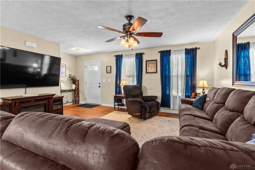 1120 Shannon Property Photo 10