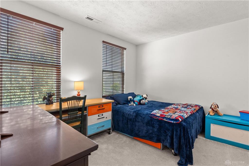 1120 Shannon Property Photo 34