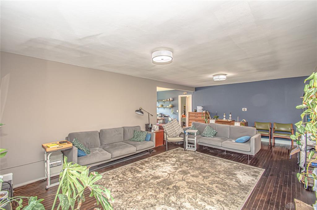 563 East Property Photo 3