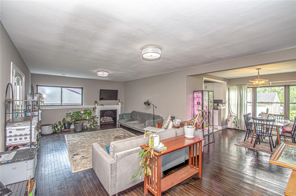 563 East Property Photo 4