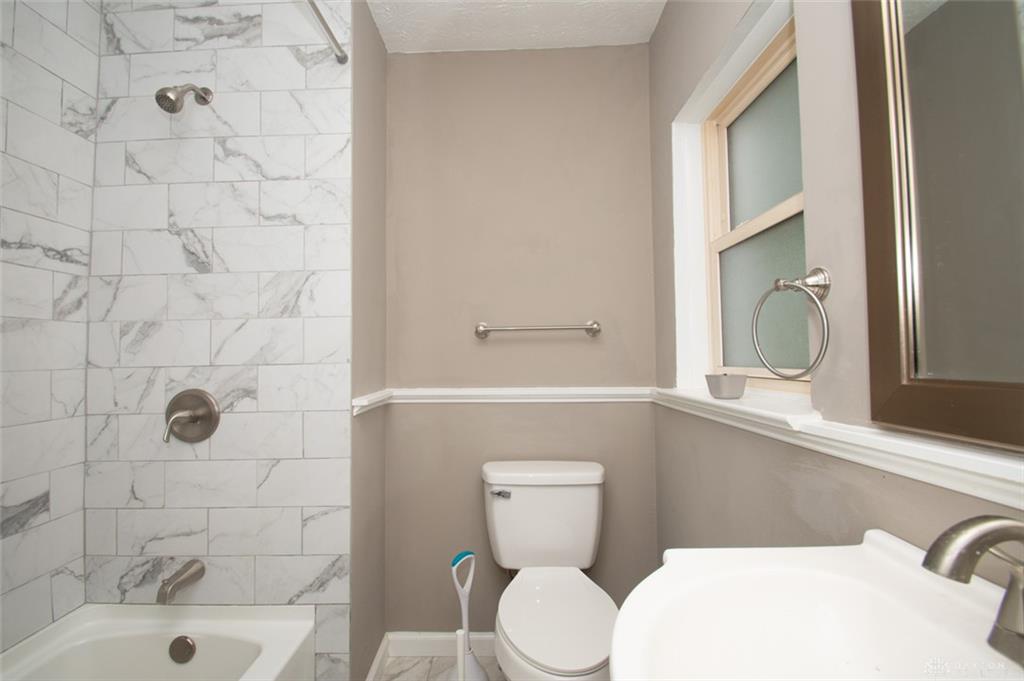 563 East Property Photo 12