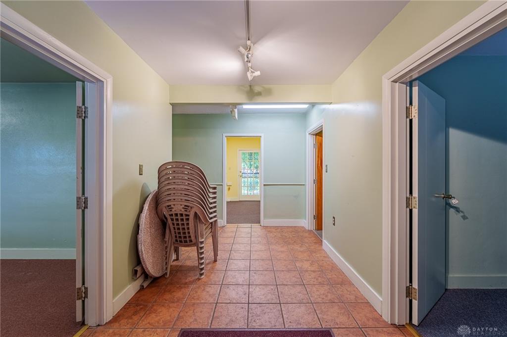 220 W Siebenthaler Property Photo 6