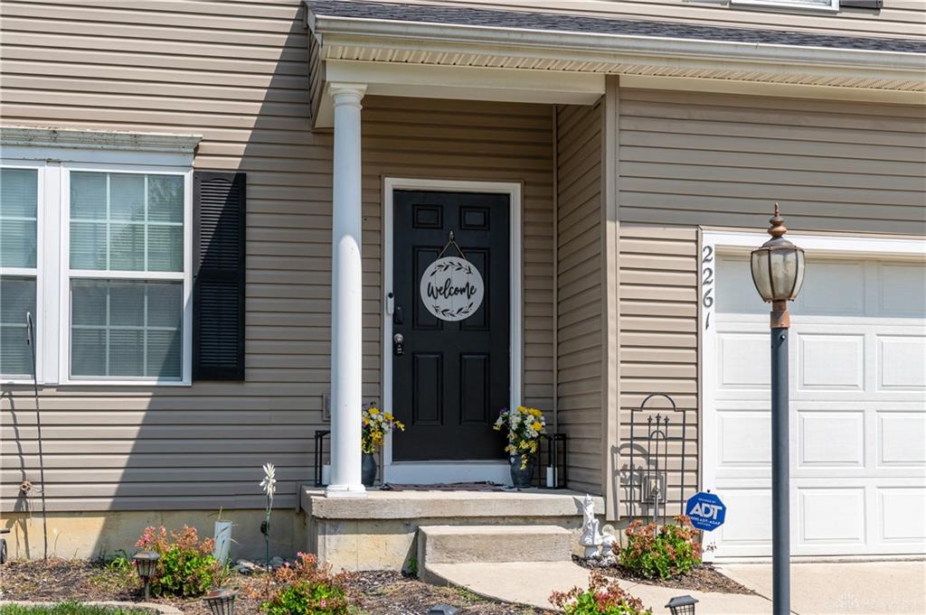 2261 Girard Property Photo 4