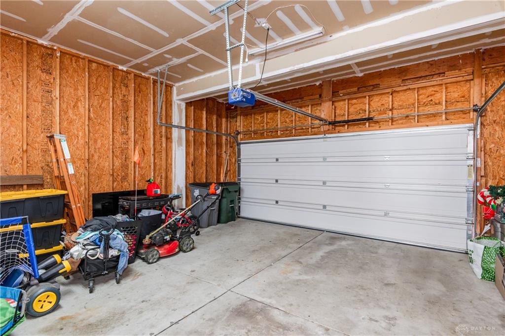 2261 Girard Property Photo 23
