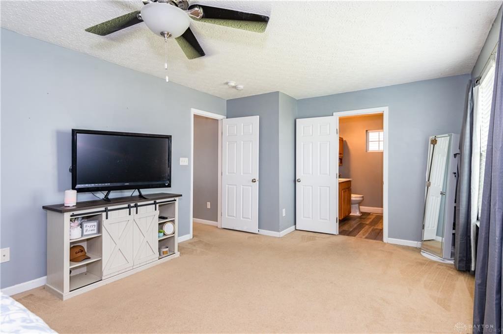 2261 Girard Property Photo 33
