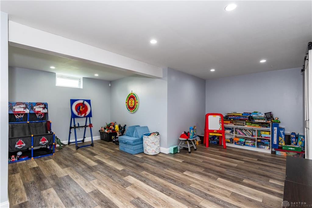 2261 Girard Property Photo 44