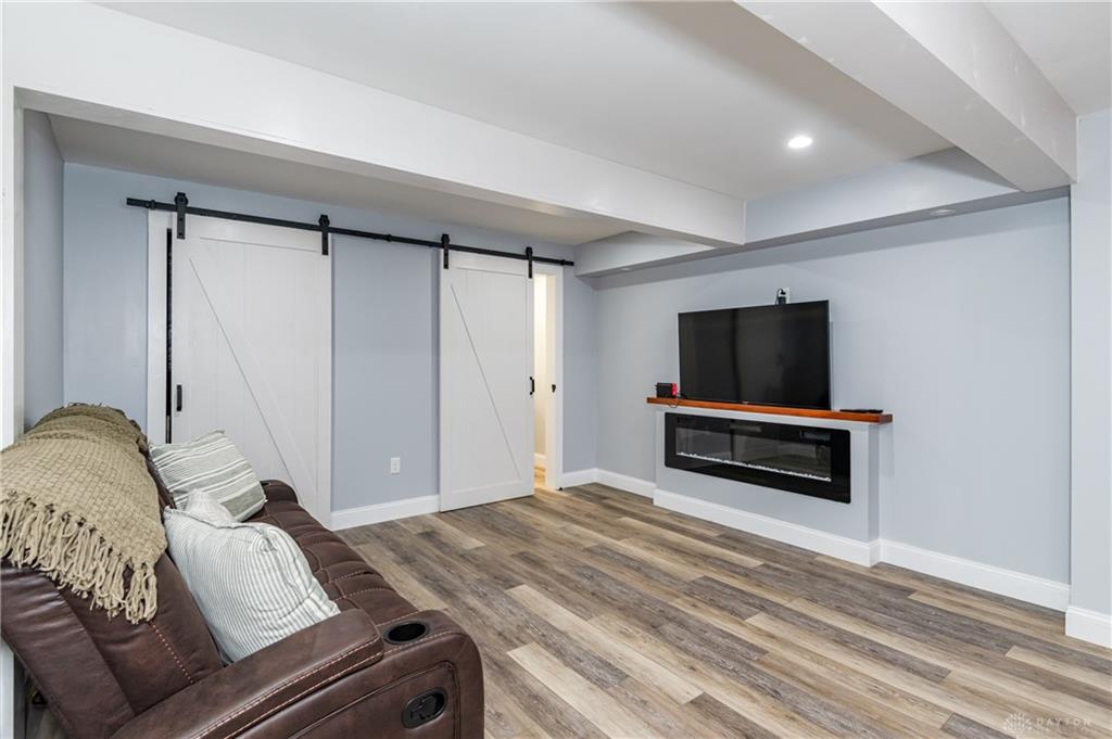 2261 Girard Property Photo 46