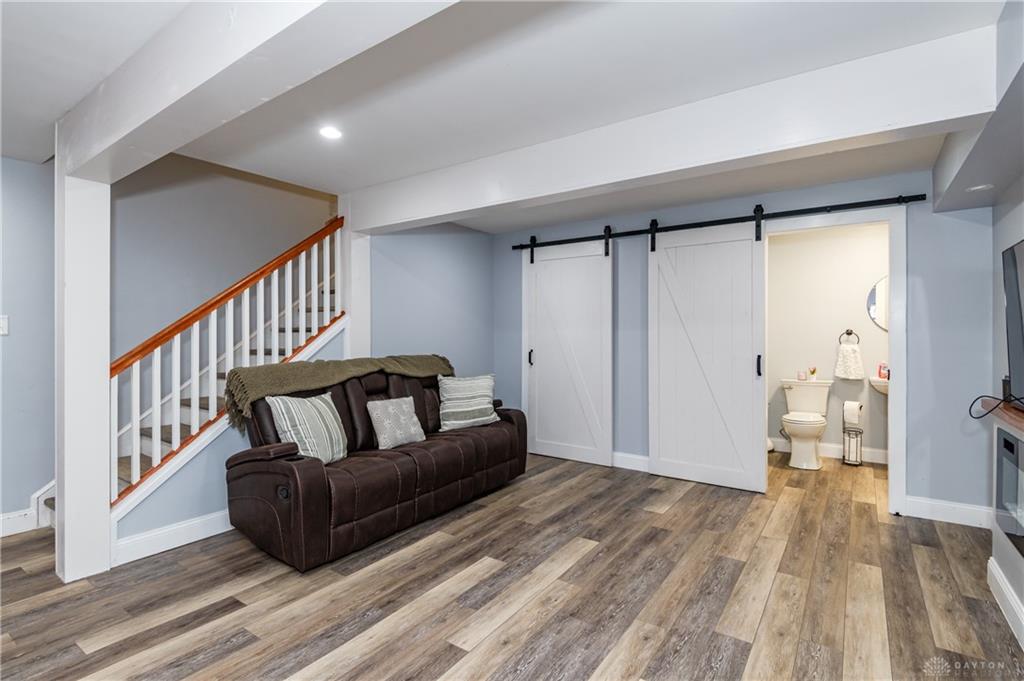 2261 Girard Property Photo 47