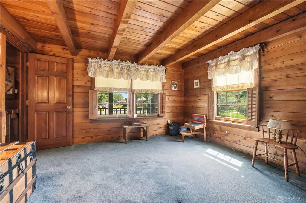604 E Market Property Photo 33
