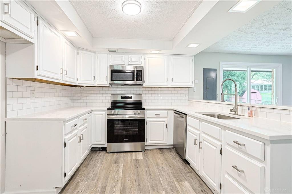 7240 Rustic Woods Property Photo 3