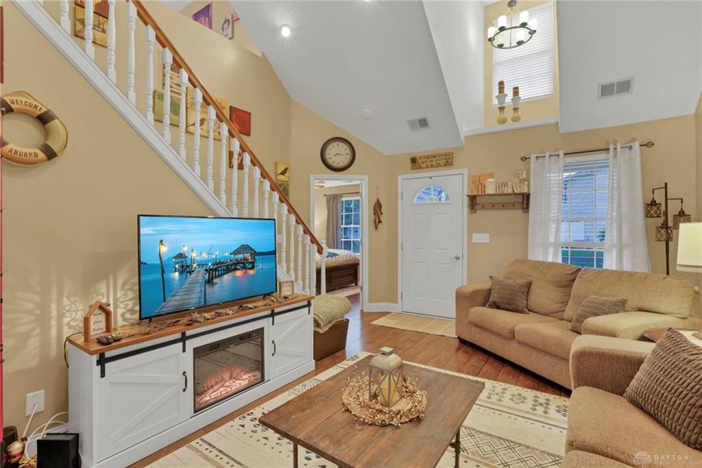 7382 Snug Harbor Property Photo 4