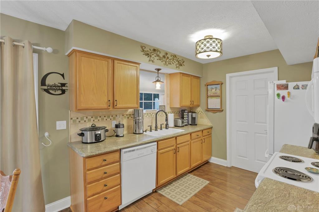 7382 Snug Harbor Property Photo 5