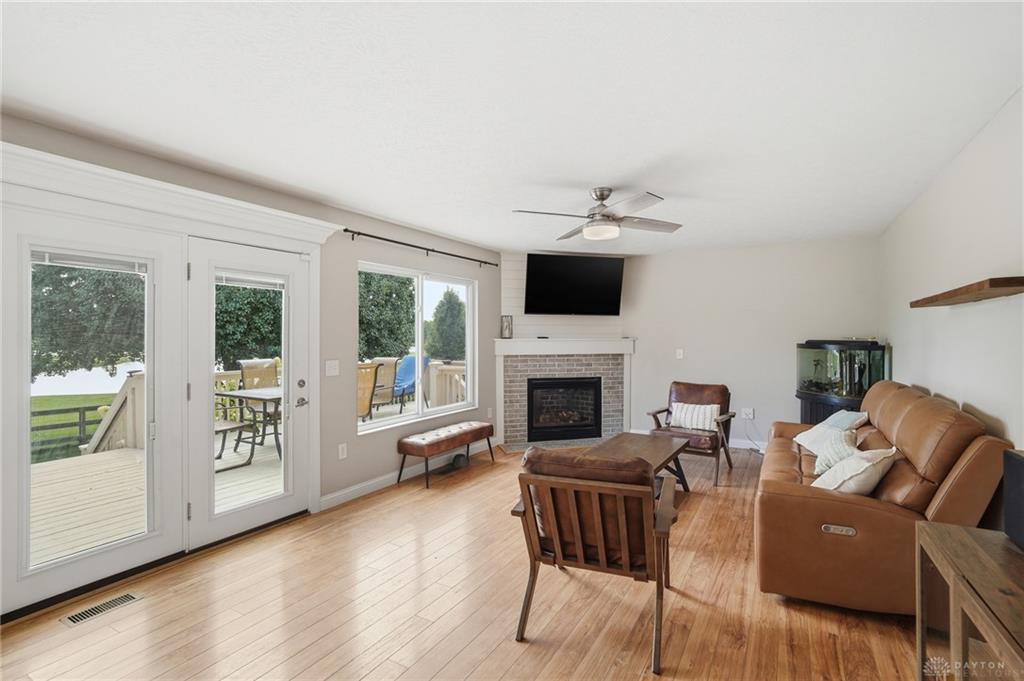 878 Grandstone Property Photo 9
