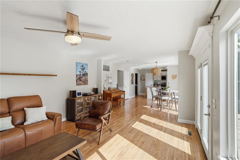 878 Grandstone Property Photo 12