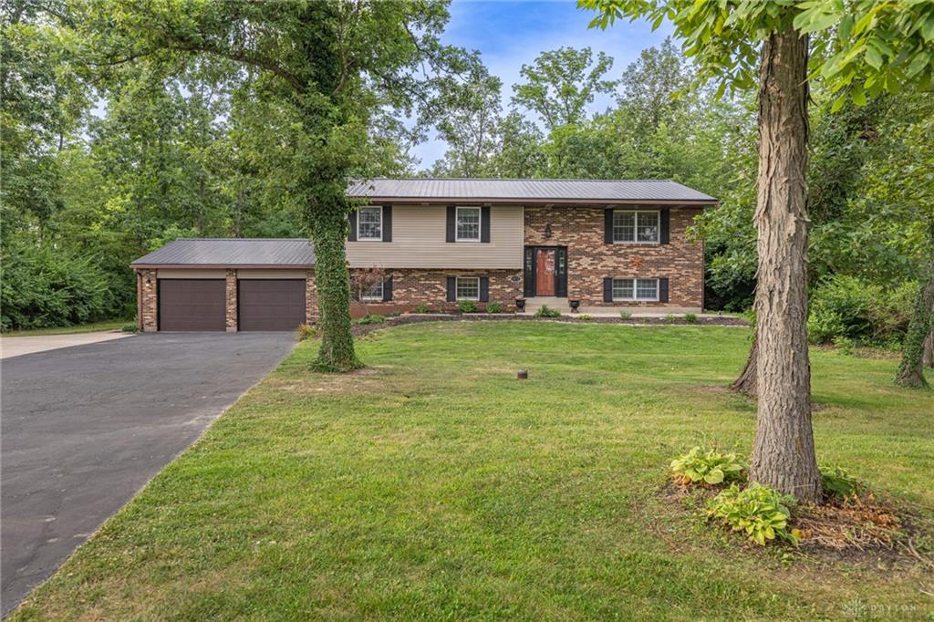 1472 Ludlow