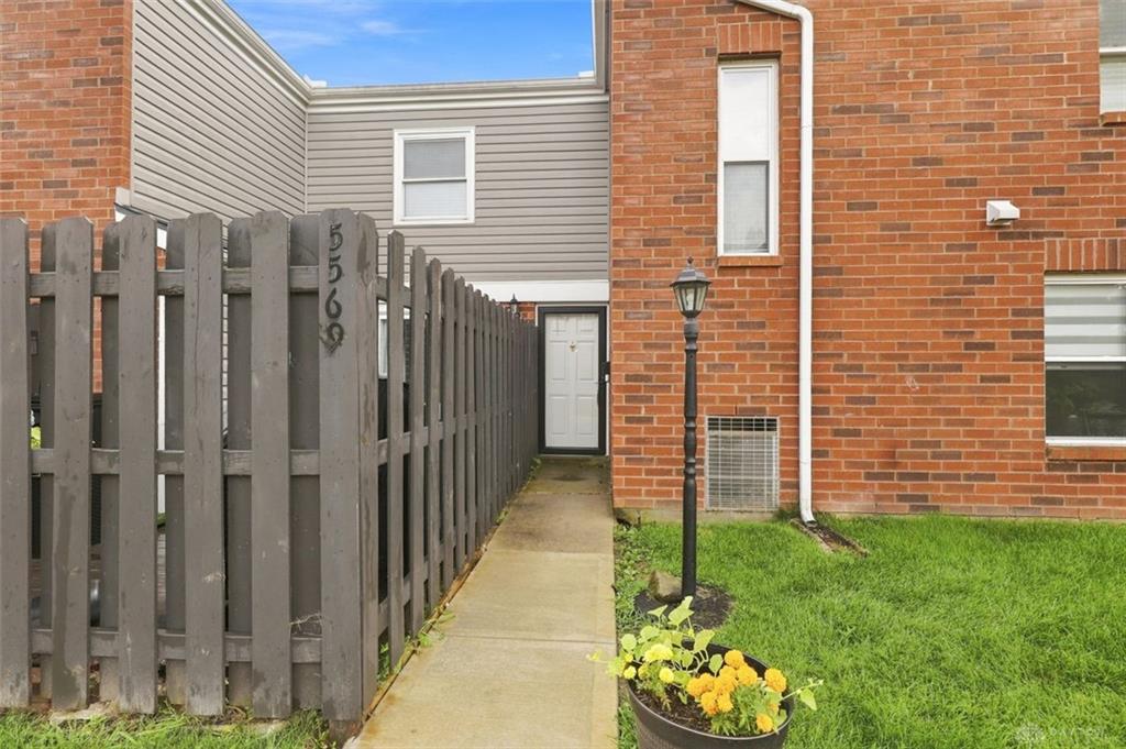 5569 Hummock Property Photo 2