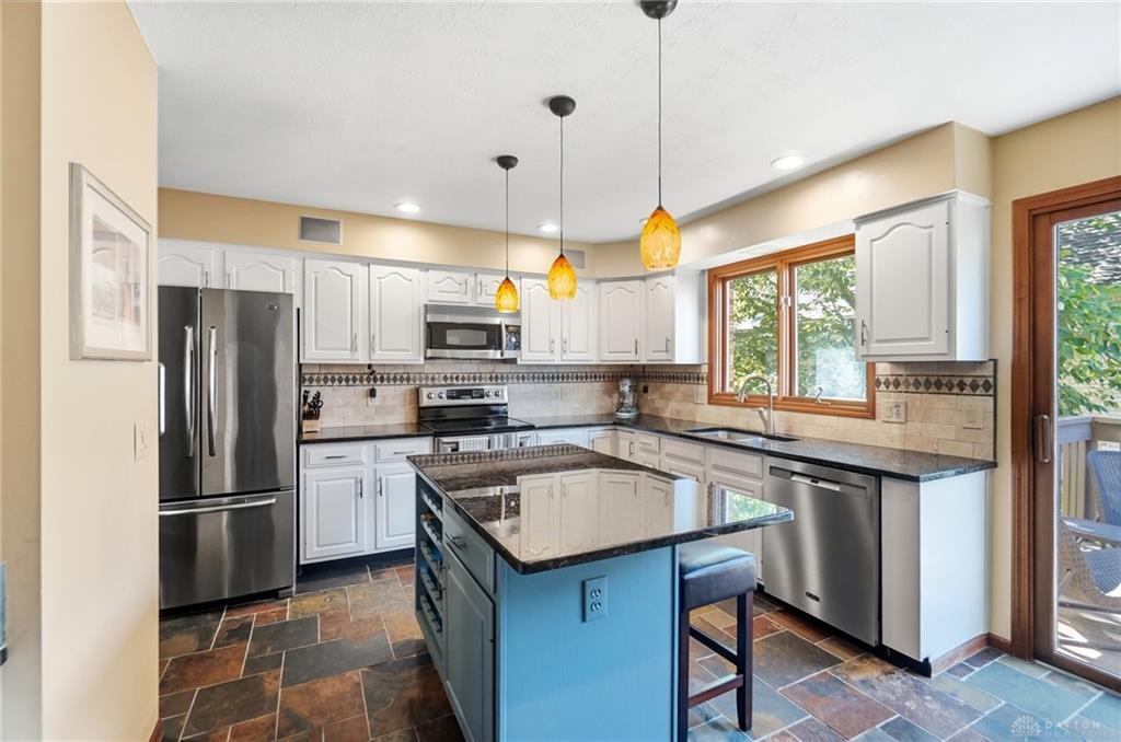 7128 Hunters Creek Property Photo 16