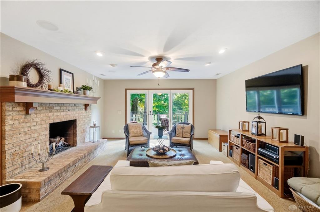 7128 Hunters Creek Property Photo 40