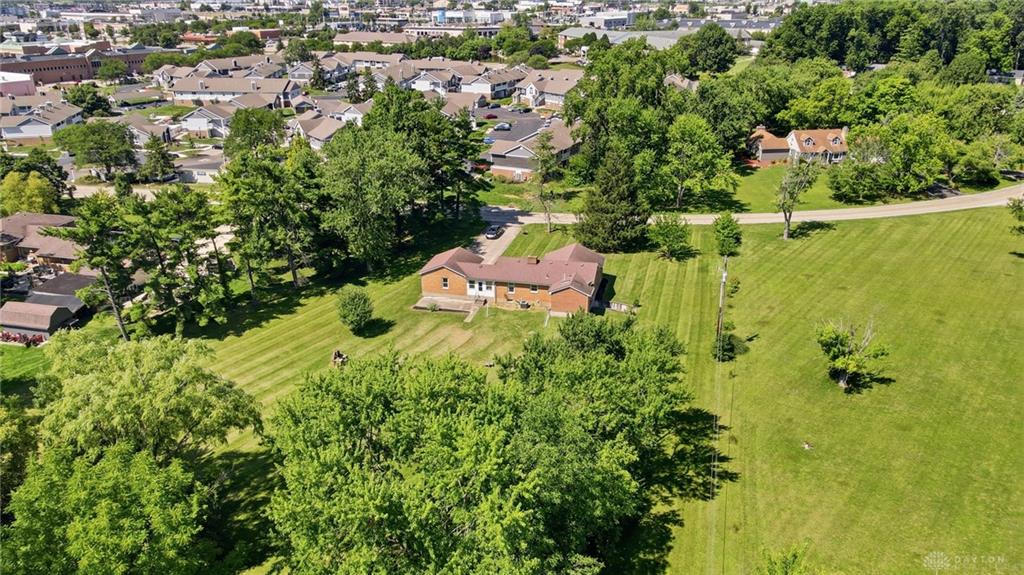 7741 Lois Property Photo 3