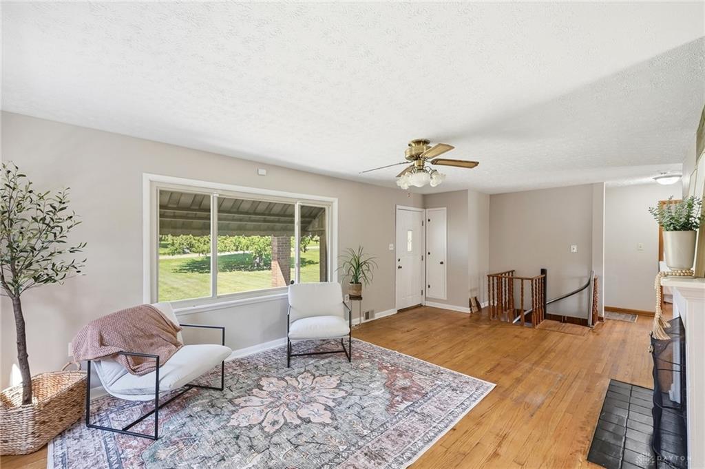 7741 Lois Property Photo 8