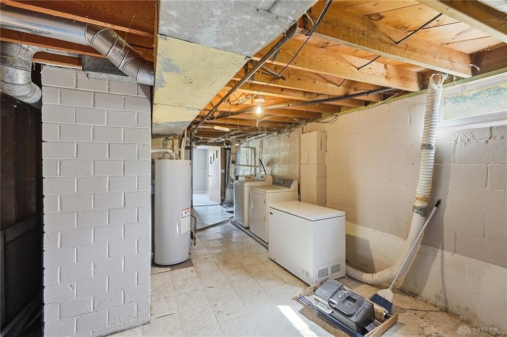 7741 Lois Property Photo 36