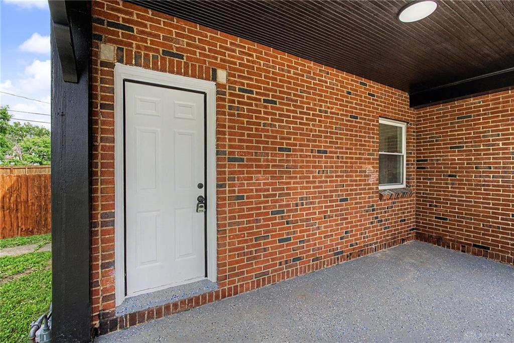 1520 Kumler Property Photo 8