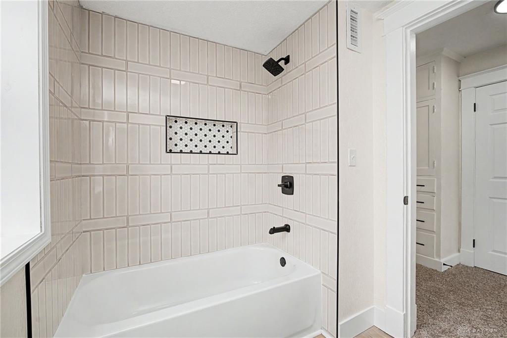 1520 Kumler Property Photo 34