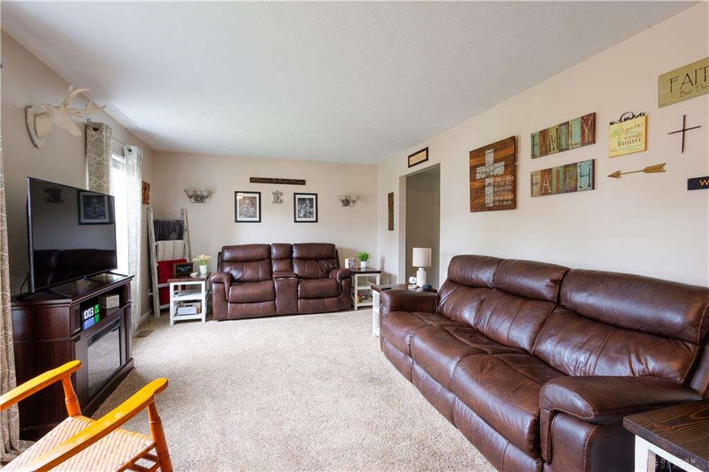 1599 Woodside Property Photo 2