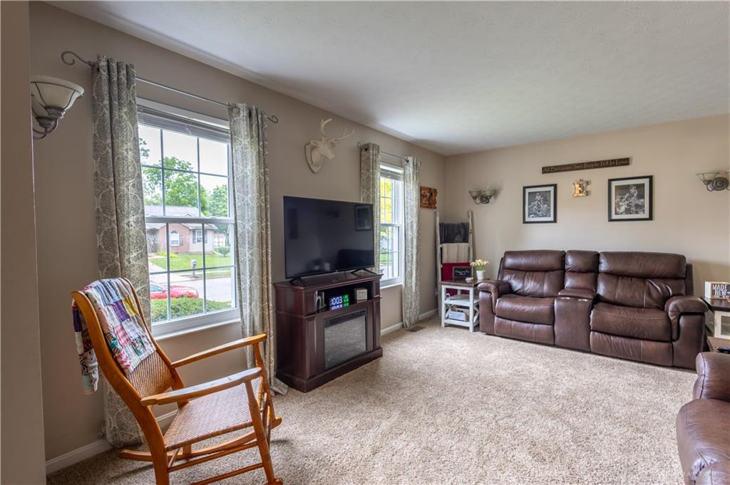 1599 Woodside Property Photo 3