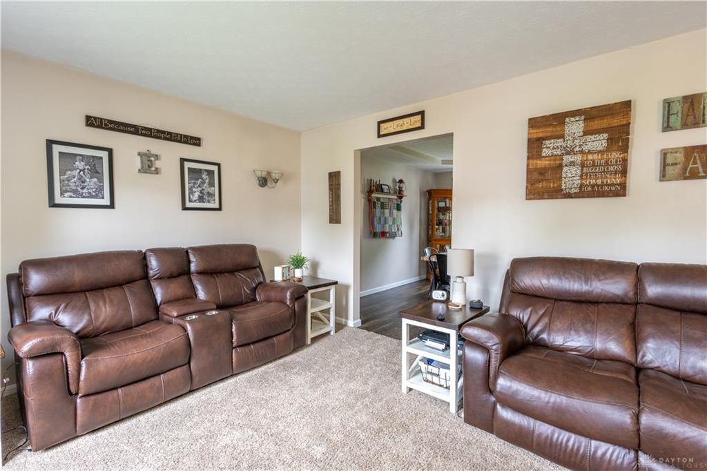 1599 Woodside Property Photo 4
